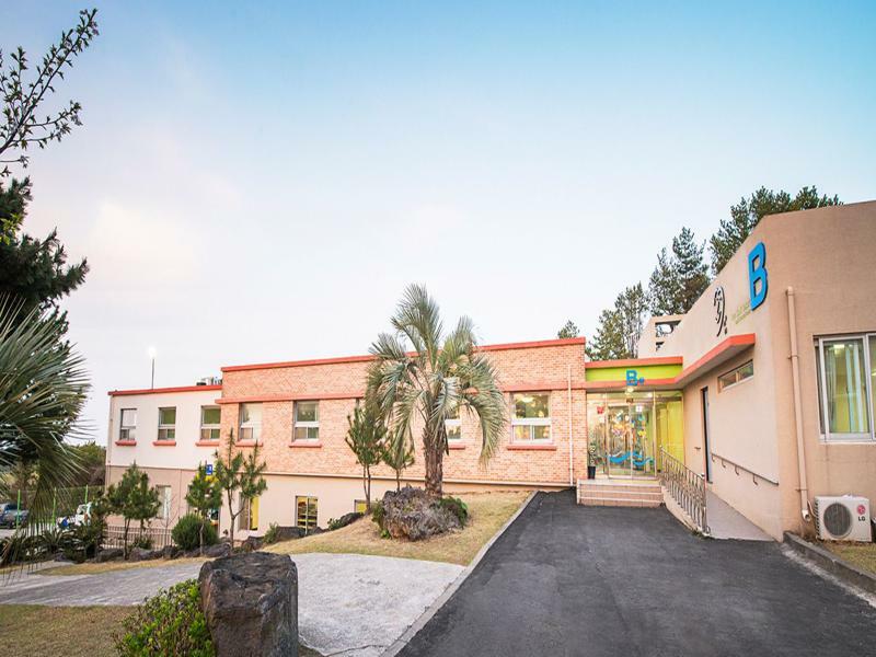 Jeju Youth Hostel Экстерьер фото